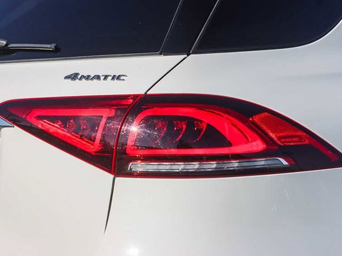 Used 2021 Mercedes-Benz GLE 350 4MATIC image 8