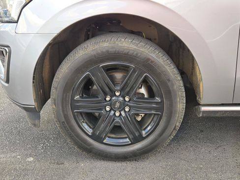 Used 2021 Ford Expedition Limited AWD/4WD image 8