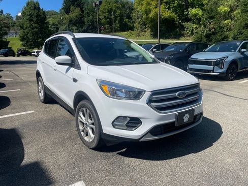 Used 2018 Ford Escape SE AWD/4WD image 1