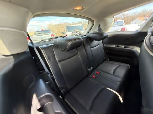 Used 2019 INFINITI QX60 Luxe w/ Essential Package image 11