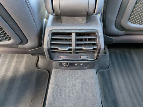 Certified 2022 Audi Q3 2.0T Premium w/ Convenience Package image 36