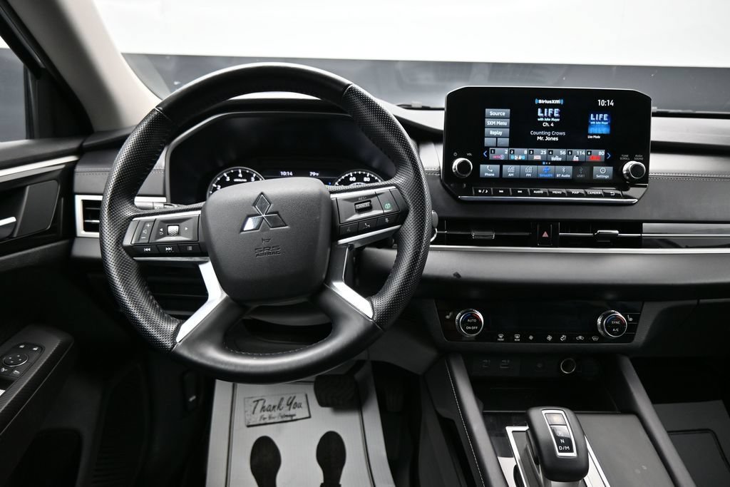 Used 2024 Mitsubishi Outlander SE AWD/4WD image 13