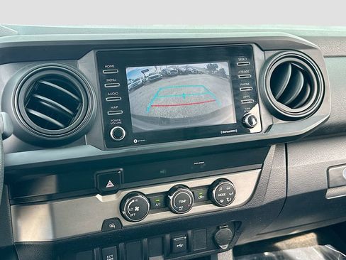 Used 2022 Toyota Tacoma SR w/ SR Convenience Package image 13