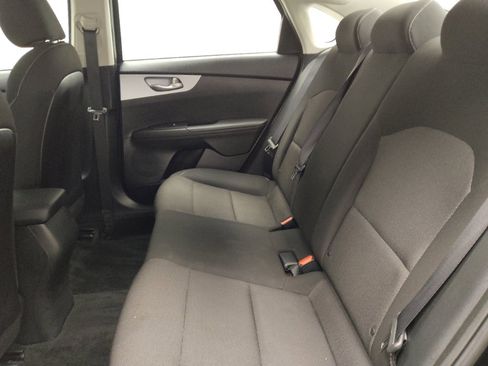 Used 2023 Kia Forte LXS image 18