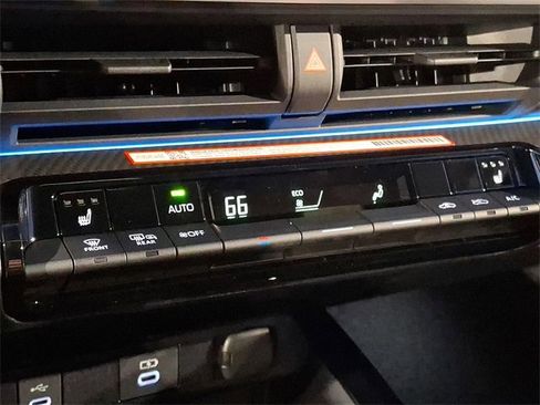 New 2026 Toyota Prius XLE image 11