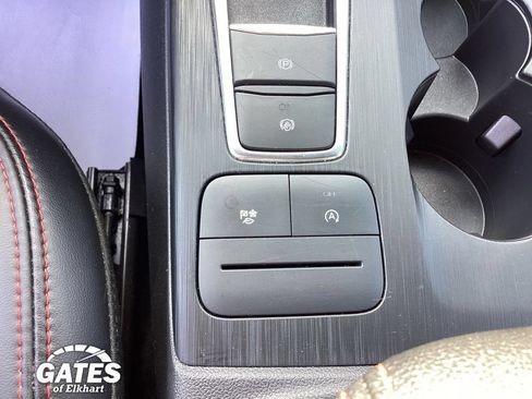 Used 2025 Ford Escape ST-Line AWD/4WD image 35