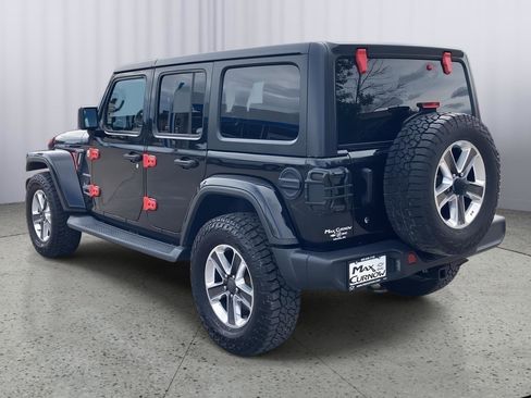 Used 2019 Jeep Wrangler Unlimited Sahara image 3