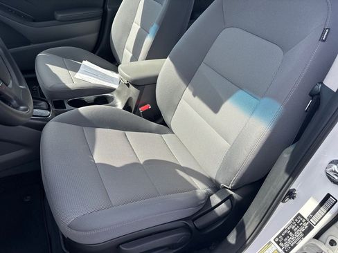 Used 2018 Kia Forte LX image 12