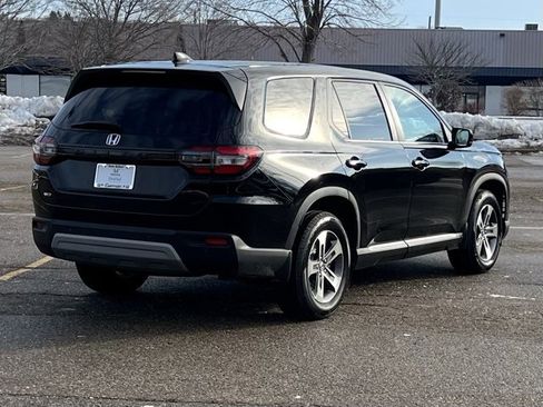 Certified 2025 Honda Pilot EX-L image 6