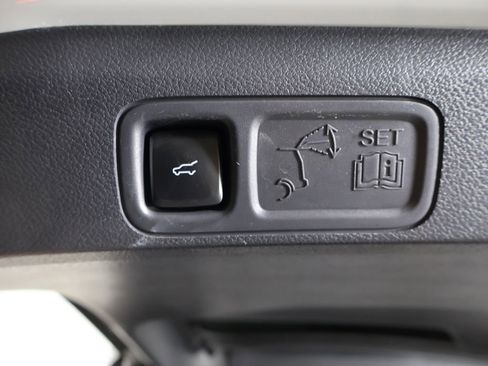 Used 2024 Ford Expedition Limited RWD image 24