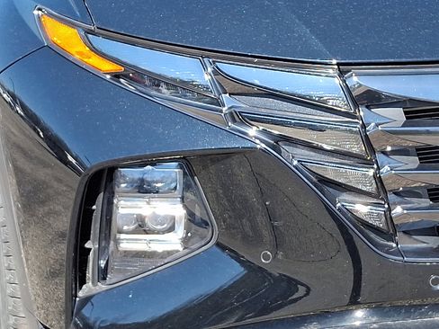 Used 2023 Hyundai Tucson Limited image 9