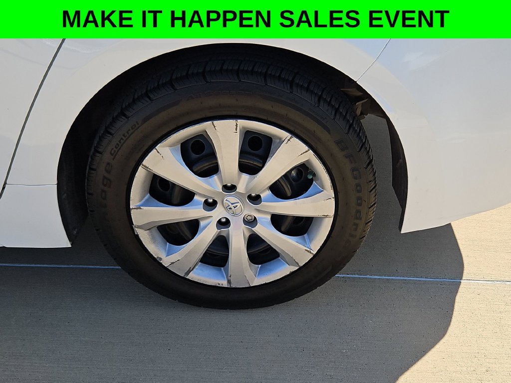 Used 2021 Toyota Corolla LE FWD image 26