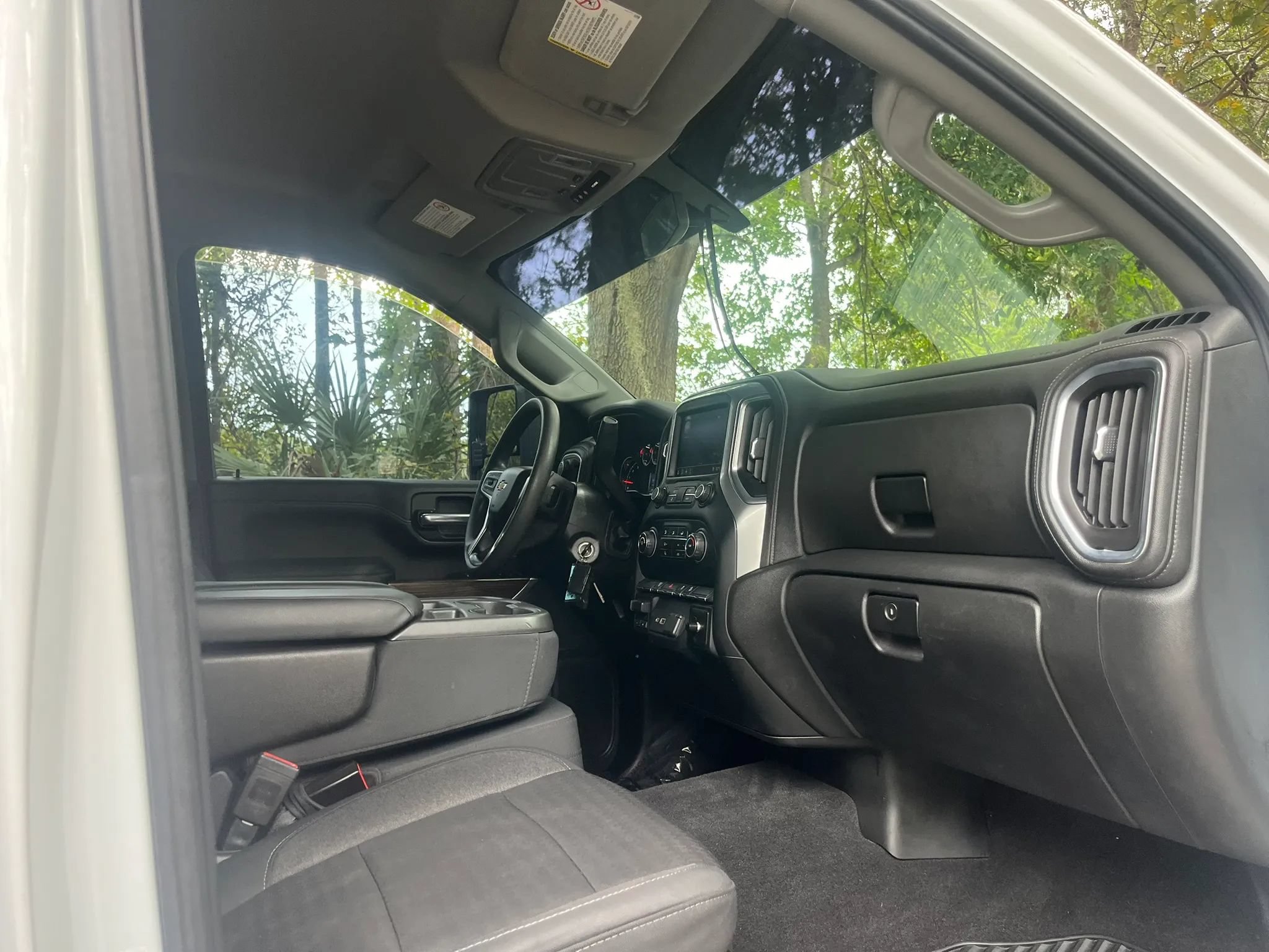Used 2020 Chevrolet Silverado 2500 LT w/ Z71 Off-Road Package AWD/4WD image 15