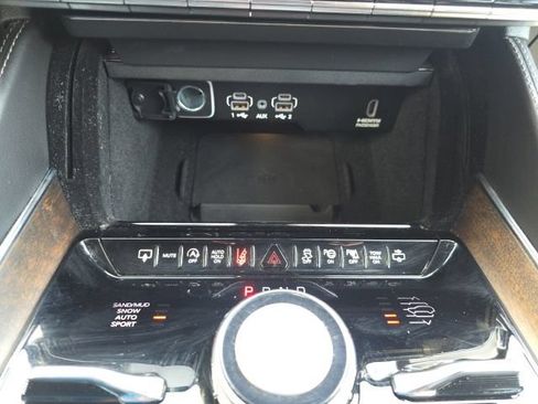 Certified 2025 Jeep Grand Wagoneer 4WD w/ 8-Passenger Seating Package image 24