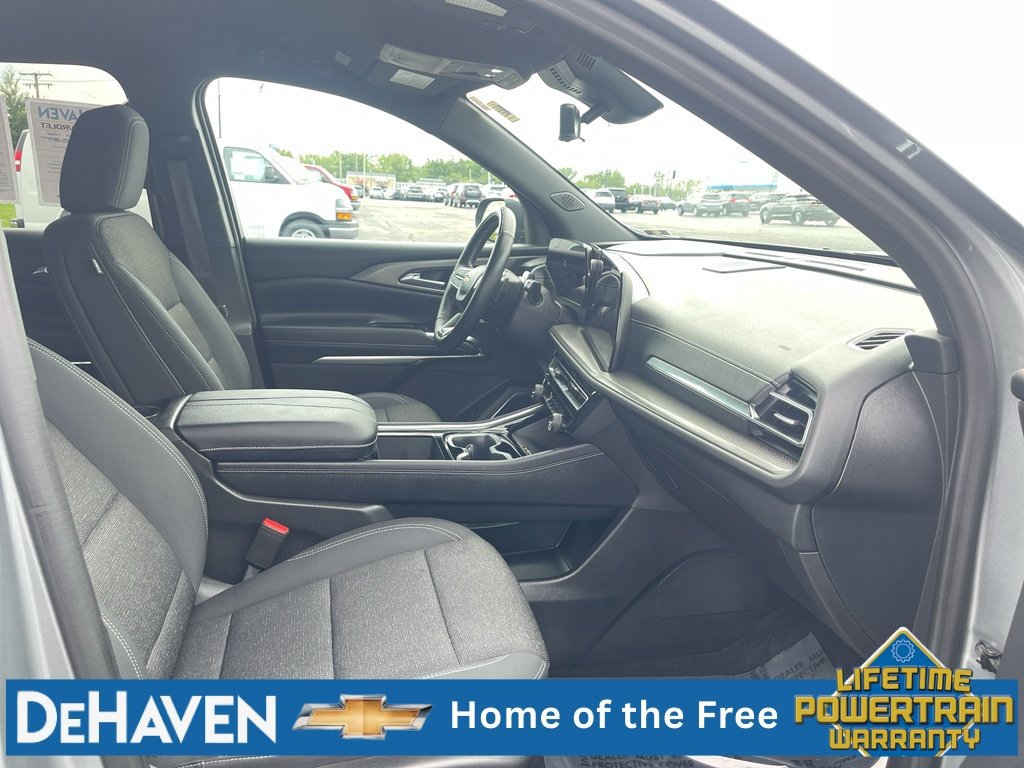 Used 2026 Chevrolet Traverse LT w/ Enhanced Driving Package AWD/4WD image 28