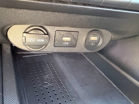 Used 2023 Hyundai Elantra SEL w/ Convenience Package FWD image 19