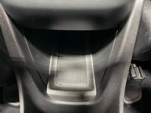 Used 2020 Chrysler Pacifica Touring-L AWD/4WD image 37
