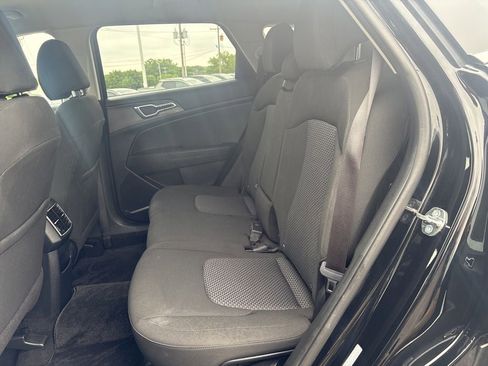 Used 2025 Kia Sportage LX AWD/4WD image 25