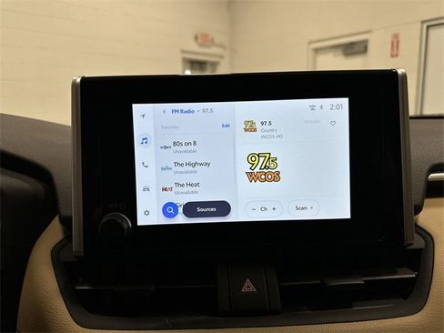 Used 2023 Toyota RAV4 LE image 31