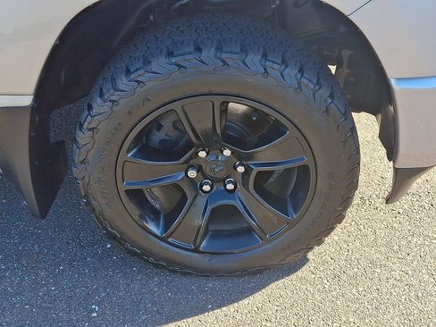 Used 2020 RAM 1500 Big Horn AWD/4WD image 9