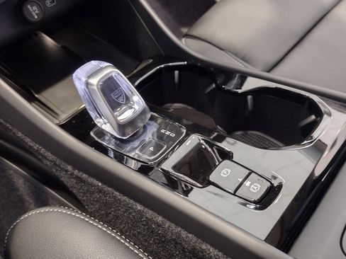 New 2026 Volvo XC40 B5 Plus w/ Protection Package Premier image 18