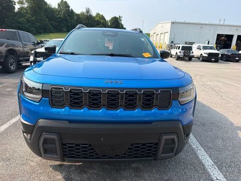 Used 2026 Jeep Cherokee Limited AWD/4WD image 3