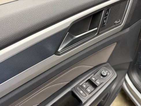 Used 2021 Volkswagen Atlas Cross Sport SEL Premium image 11