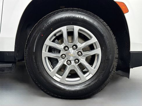 Used 2022 Chevrolet Suburban LS image 47