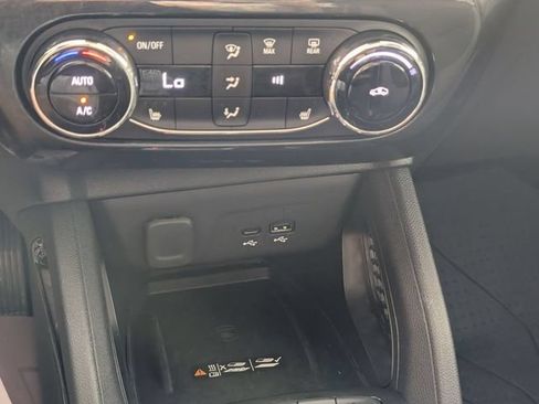 Certified 2025 Chevrolet TrailBlazer LT w/ Convenience Package AWD/4WD image 21