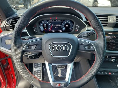 Used 2025 Audi Q3 2.0T Premium Plus w/ Premium Plus Package AWD/4WD image 25