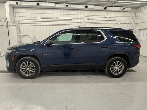 Used 2022 Chevrolet Traverse LT FWD image 18