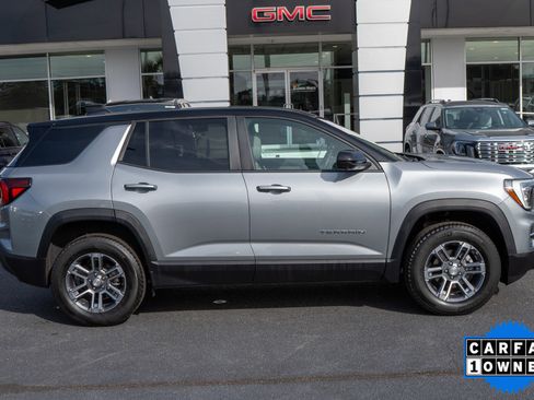 Certified 2025 GMC Terrain Elevation w/ Technology Package II image 2