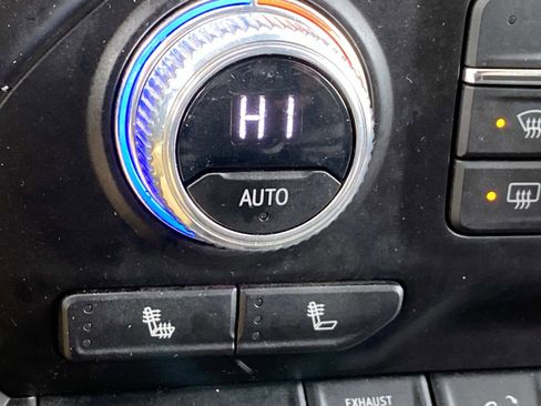 Used 2023 GMC Sierra 2500 SLE w/ SLE Value Package; image 29