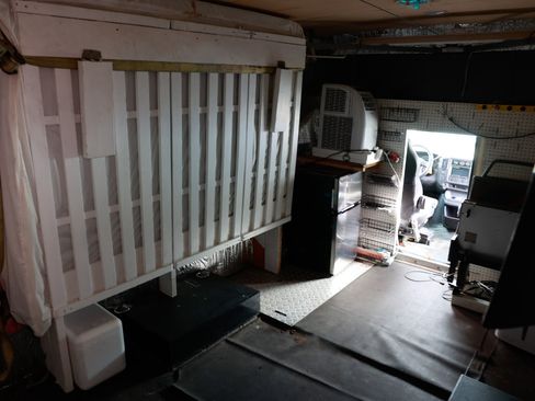 Used 2004 Chevrolet Express 3500 G3500 image 18