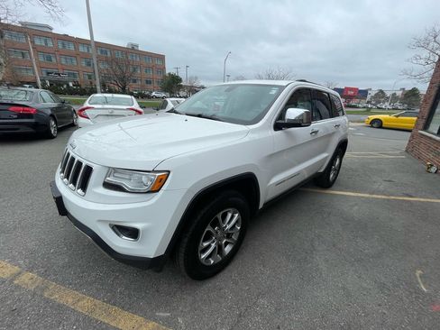 Used 2015 Jeep Grand Cherokee Limited w/ Luxury Group II image 7