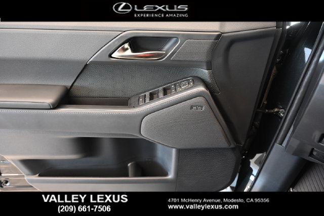 New 2026 Lexus GX 550 w/ Accessory Package (CT) AWD/4WD image 10