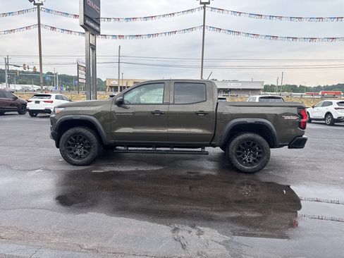 Used 2025 Chevrolet Colorado Trail Boss AWD/4WD image 7