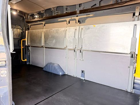 Used 2020 Ford Transit 250 148 High Roof Extended RWD image 18