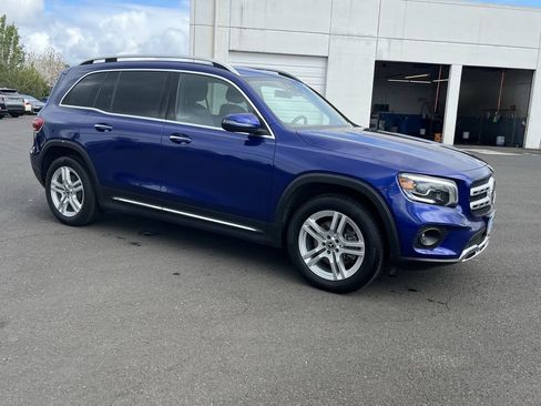 Used 2022 Mercedes-Benz GLB 250 4MATIC w/ Premium Package Lite image 9