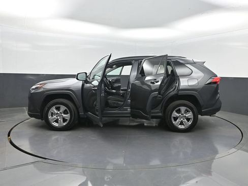 Used 2025 Toyota RAV4 XLE AWD/4WD image 43
