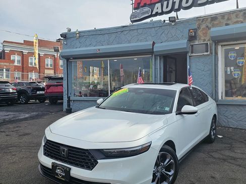 Used 2023 Honda Accord EX image 2