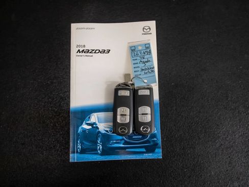 Used 2018 MAZDA MAZDA3 Touring FWD image 46
