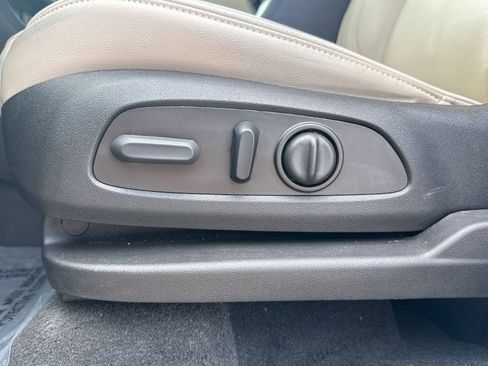 Used 2023 Chevrolet Traverse Premier AWD/4WD image 14