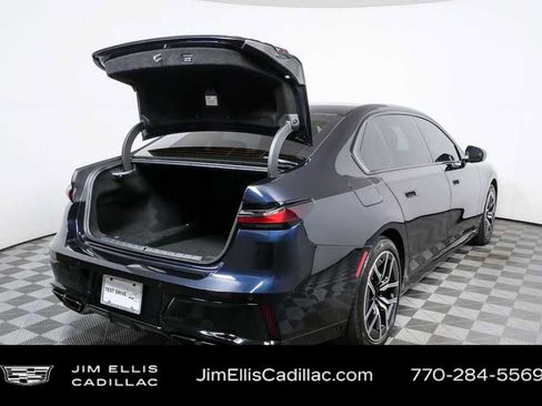 Used 2023 BMW 760i xDrive AWD/4WD image 28