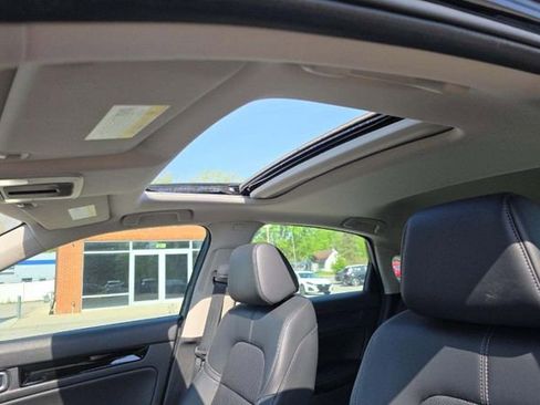 Used 2023 Honda Civic EX-L image 4