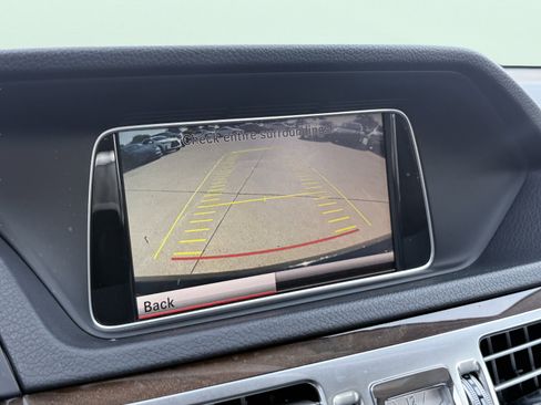 Used 2014 Mercedes-Benz E 350 Sedan image 53