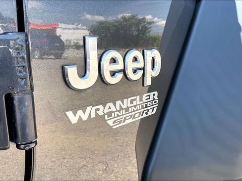 Used 2020 Jeep Wrangler Unlimited Sport S AWD/4WD image 30