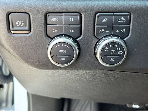 Used 2024 GMC Sierra 1500 SLT w/ SLT Convenience Package AWD/4WD image 20