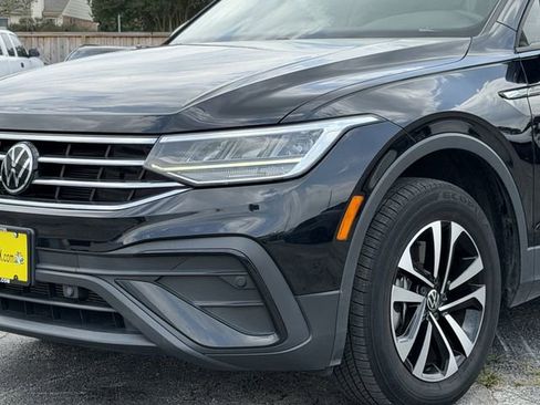 Used 2023 Volkswagen Tiguan S FWD image 8