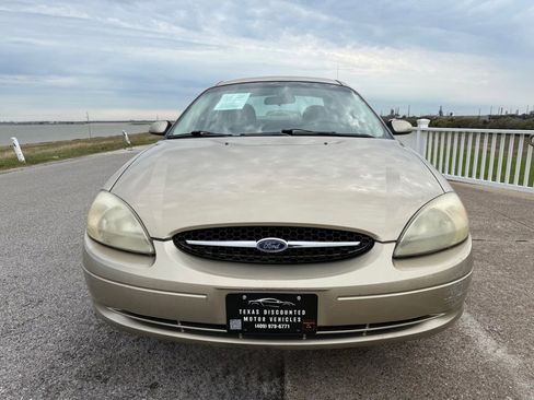 Used 2001 Ford Taurus SES image 2